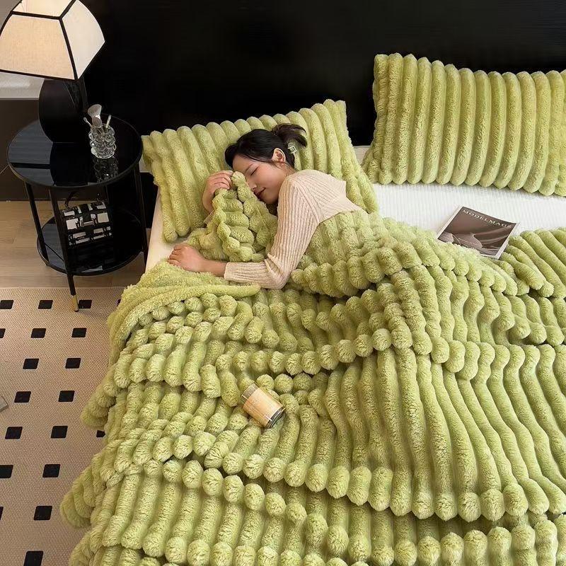Luxury Soft Faux Rabbit Fur Throw Blanket Fluffy Warm Solid Color Plush Blanket for Sofa Bed Single Double Spring Autumn Plaid