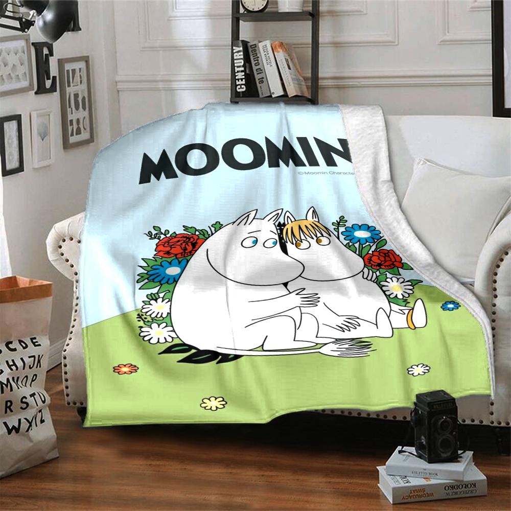 Moomin Temalı Baskılı Battaniye - Kanepe, Yatak, Seyahat ve Dış Mekan Kullanımı İçin Mükemmel | Makinede Yıkanabilir, Rahat ve Dayanıklı.