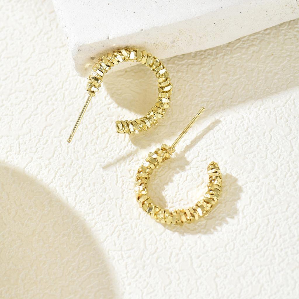 C-shaped stud earrings, personality temperament accessories, niche design sense, casual and versatile irregular ins style earrings