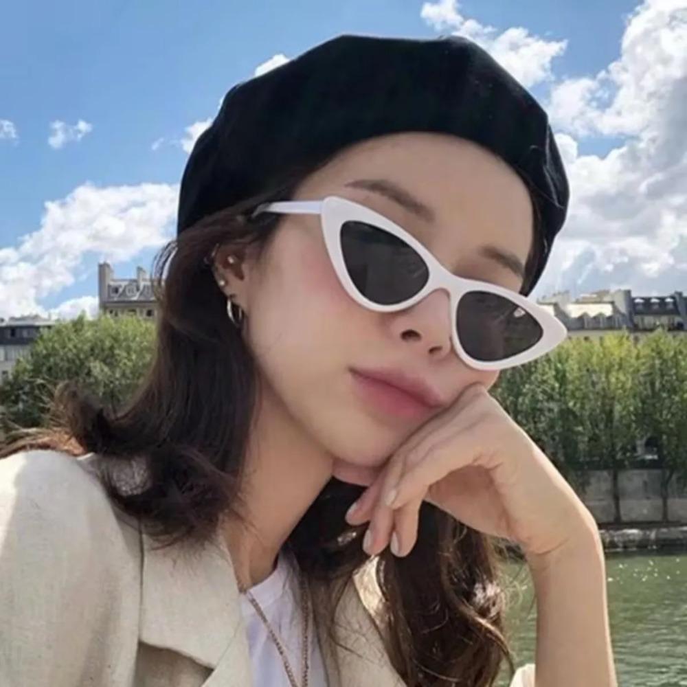 Cat Eye Sunglasses for Women Small Frame UV400 Protection Lightweight Vintage Outdoor Beach Driving Fashion Accessories 1PC