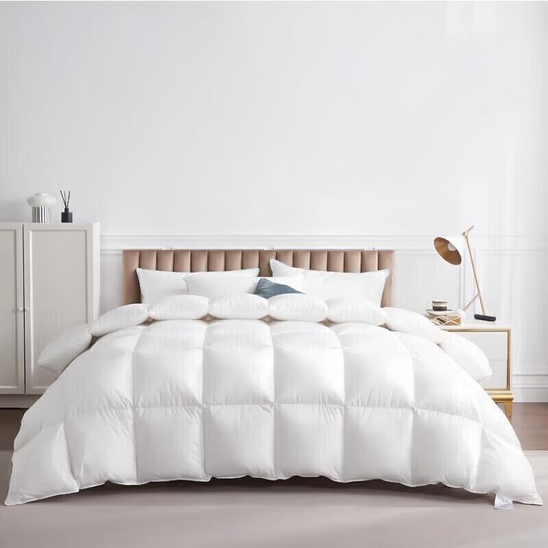 

Одеяло с 50% белым утиным пухом