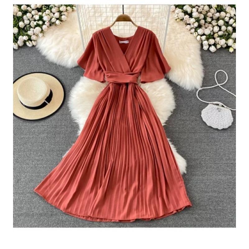 Summer new V-neck short-sleeved dress over the knee slim-fitting pleated temperament lady waist lace-up big pendulum mid-length dress
