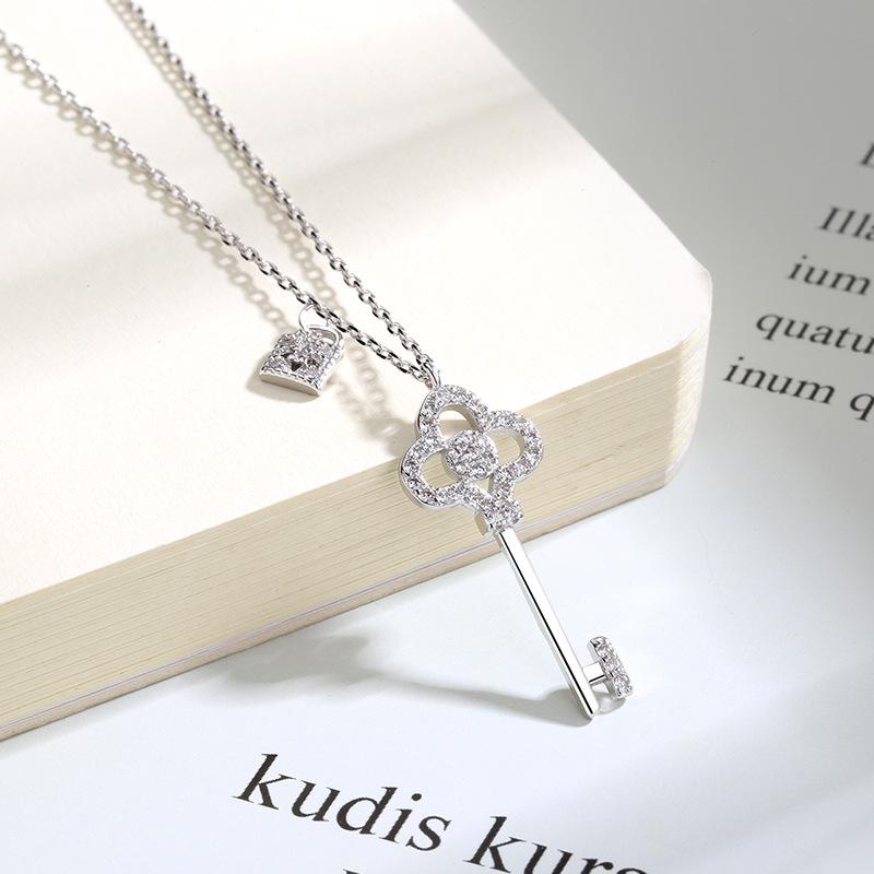 European & American Style Minimalist Key Lock Pendant Necklace with Micro-Paved Zircon Choker for Women