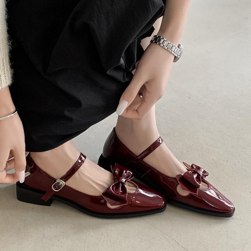 New leather fashion single shoes round head low heel non-slip soft sole casual sheepskin women's shoes flat four-season small leather shoes women