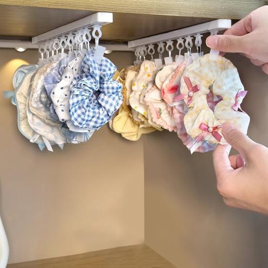 Hair Rope Rack Hanger for Closet 20 Clips Hair Bow Organizer Sliding Hair Accessories Storage Holder for Scarves Hair Bows Headbands