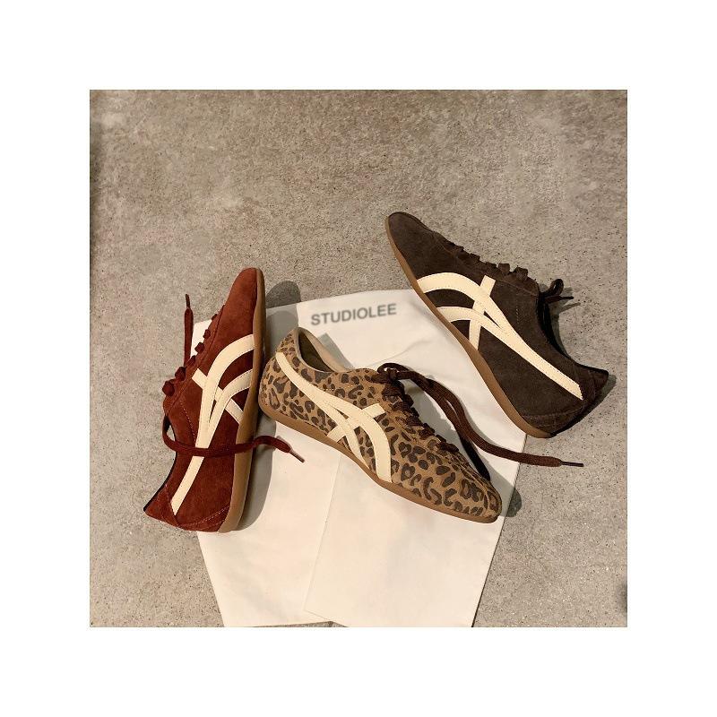 Cowhide grape ma same fashionable contrasting color Dexun shoes women's lace-up versatile casual sports shoes college style Forrest Gump shoes