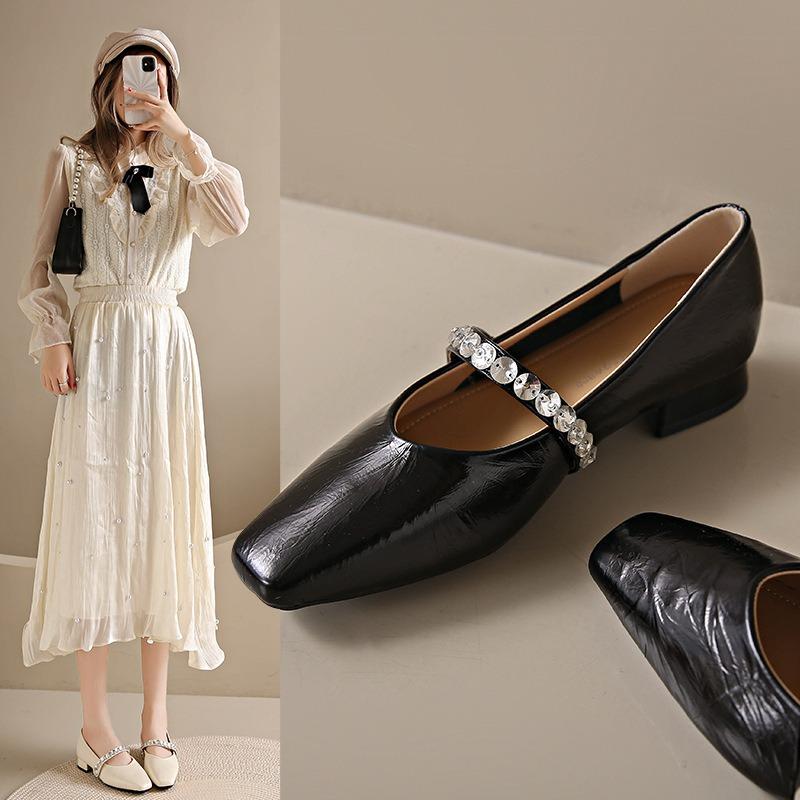 Neue Strass-Einwort-Einzelschuhe Damen quadratische Zehenpartie niedriger Absatz elegant glänzend vielseitige flache Schuhe Temperament Damenschuhe