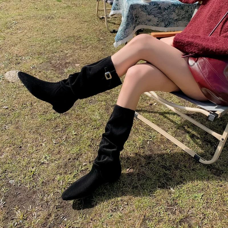Autumn and winter new temperament versatile flat boots fashionable round head metal buckle sleeve solid color high boots