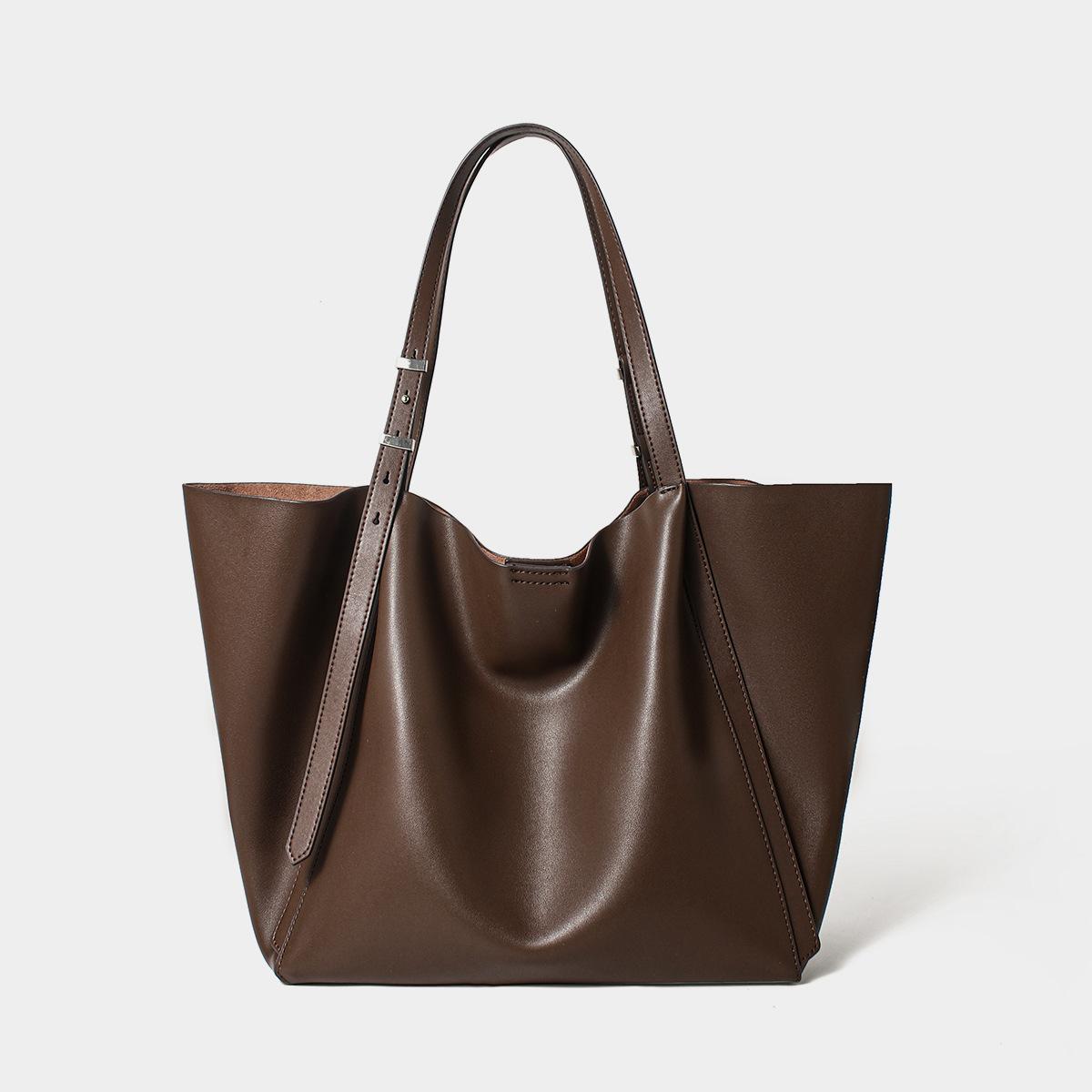 Genuine Leather Large-capacity Bag, Fashionable and