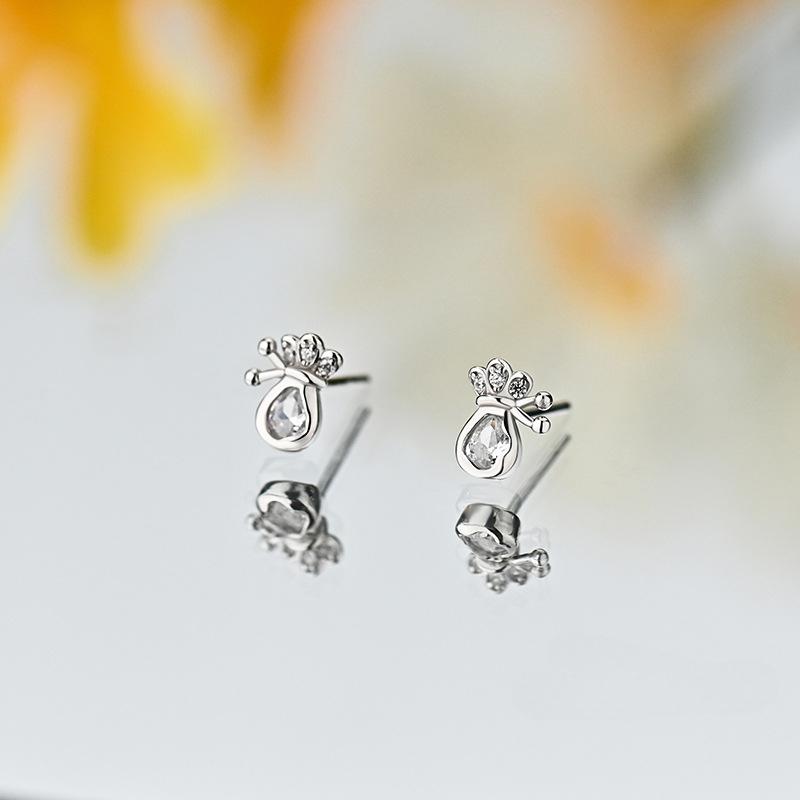 New Chinese Style Diamond-inlaid Lucky Bag Earrings for Women with Light Luxury High-end Niche Style Earrings