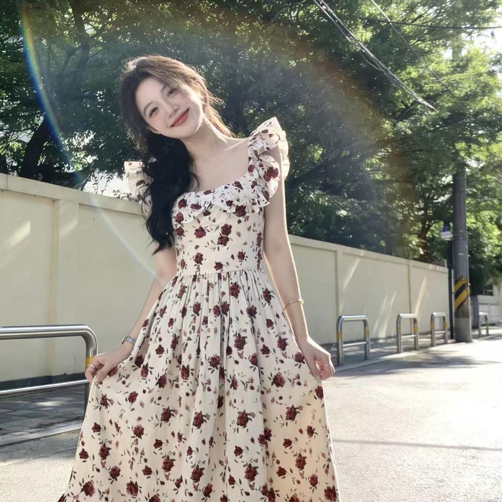 Coffee break French temperament flying sleeve dress floral 2026 summer small senior square neck dress women