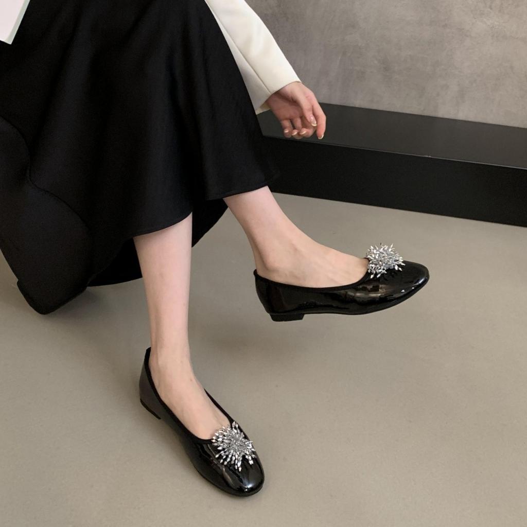 2025 new niche design flower Mary Jane single shoes women's spring and autumn commuting versatile shallow mouth flat shoes women