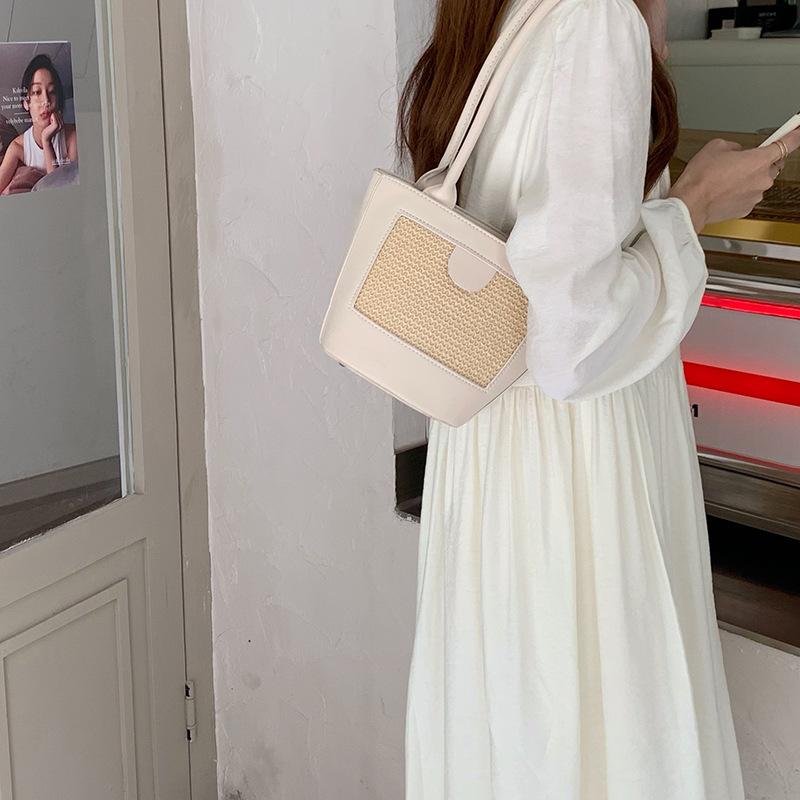 Trendy Straw Handbag Women's Woven Beach Bag Casual Snap Button Satchel Bag Small Braided Shoulder Bag For Travel