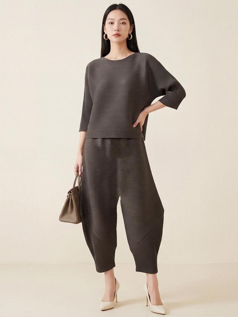 Miyake Women's High-End Flattering T-shirt & Irregular Harem Pants Two-Piece Set