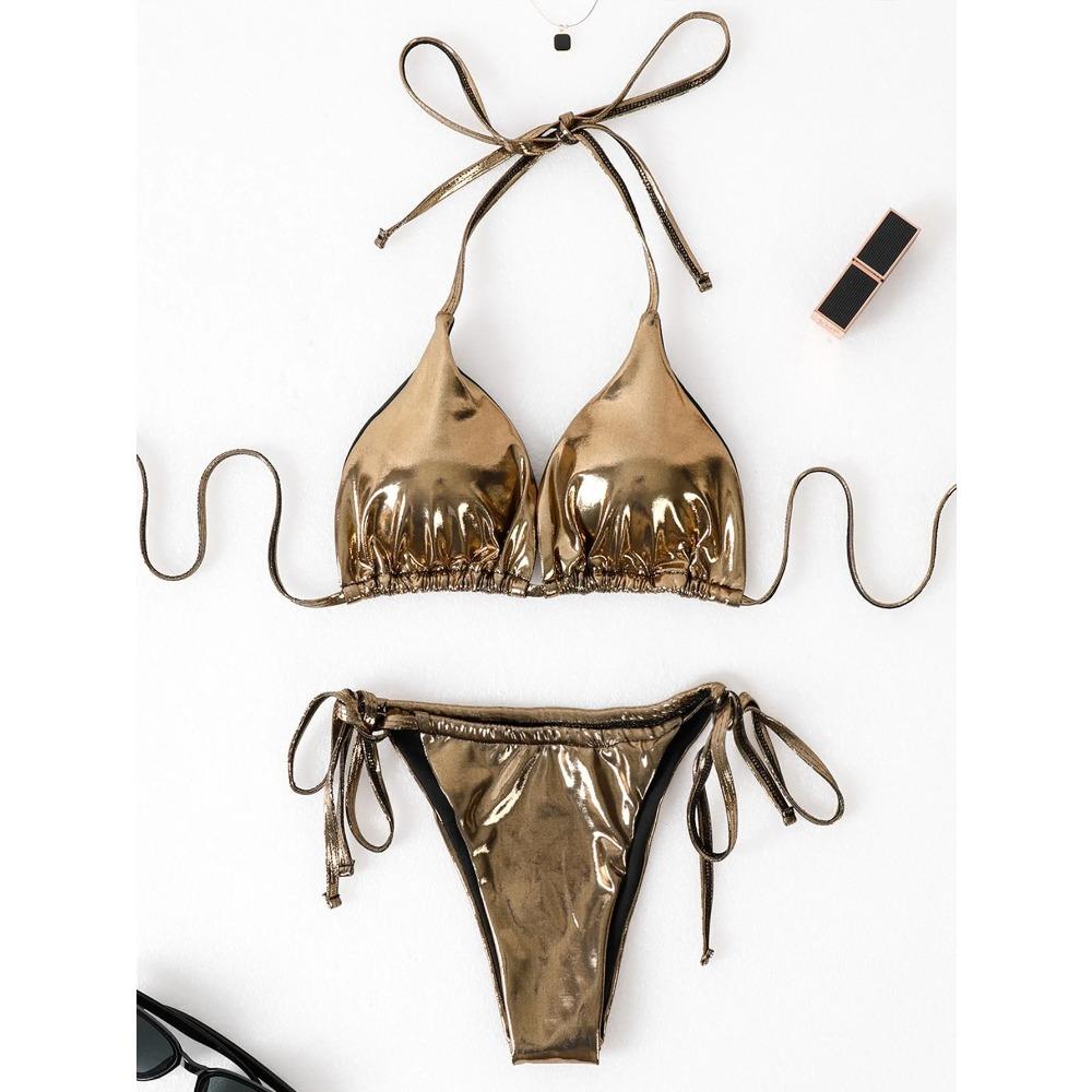 Damen Sommer 2026 Heißes 3-teiliges Set Leder Gold Glänzend Badeanzug Brasilianisches Bikini-Set mit Mini-Rüschenrock Sexy Strandmode Outfits