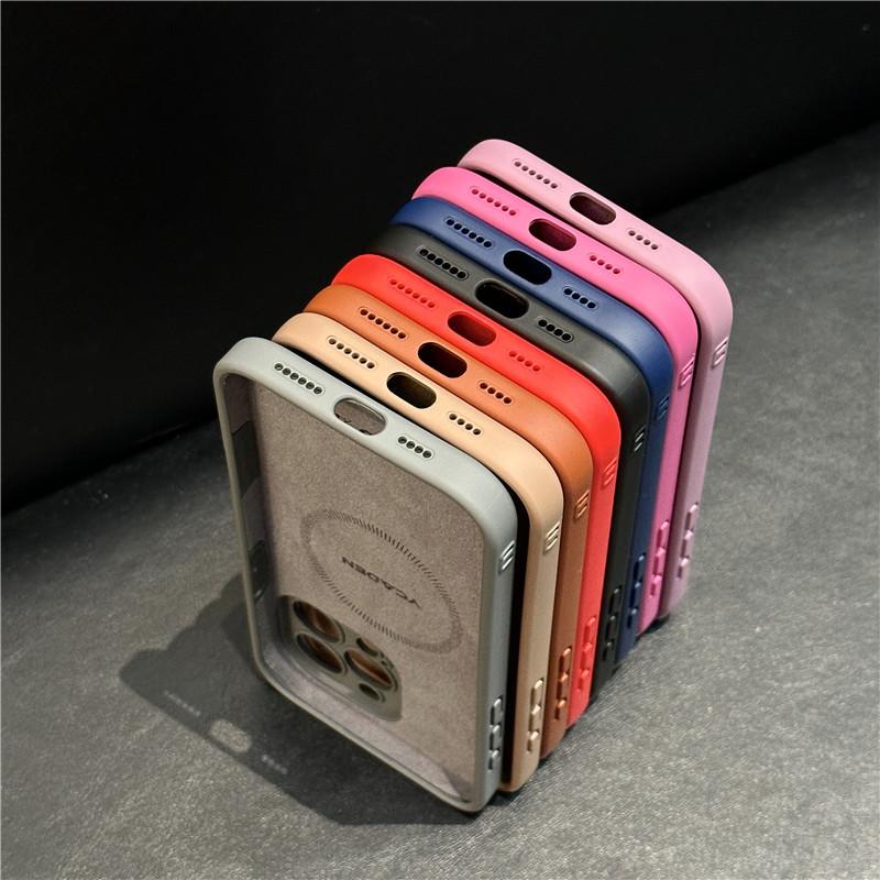 Fine ring magnetic suction is suitable for Apple 17promax mobile phone case, skin feeling iphone17 solid color magnetic case 15 silicone case.