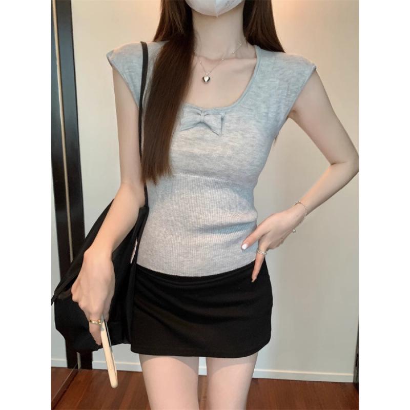 

2025 Summer U-neck Bow Knit T-shirt – Slim-Fit, Age-Reducing Design for Women One Size