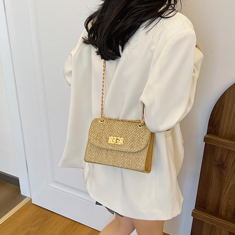 Simple and Fashionable Braided Small Bag for Women's Summer New Trendy Casual Chain Small Square Bag Straw Woven One Shoulder Crossbody