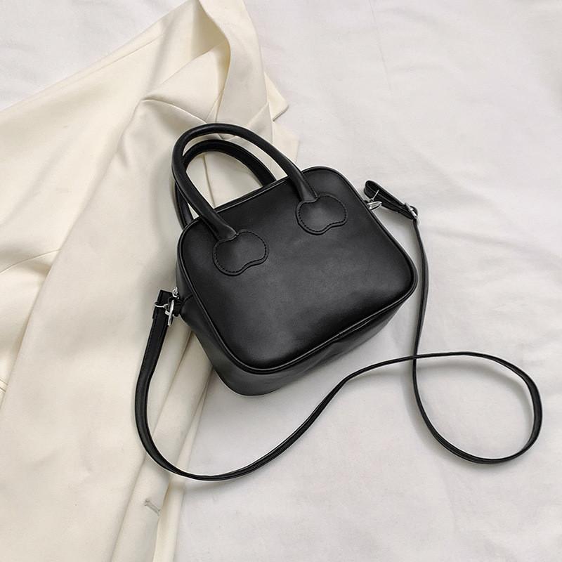 2024 New Style Minimalist Fashion Shoulder Bag Street Trend Crossbody Bag Spring Popular Ladies Handbag