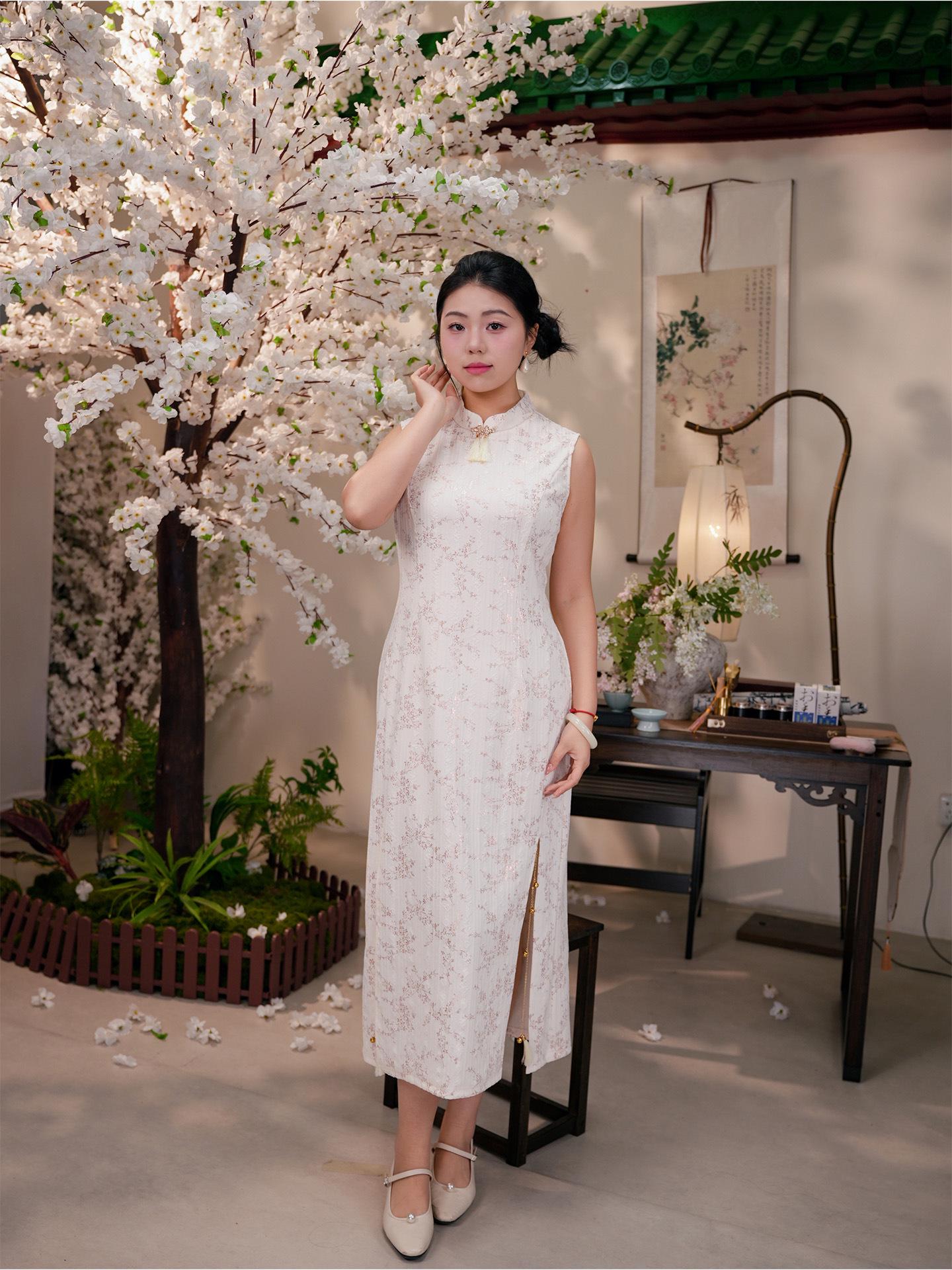 Plus Size Chinese Cheongsam Set: Summer 2026 Collection - Elegant, Slimming, and Stylish 3XL (80-90 kg)