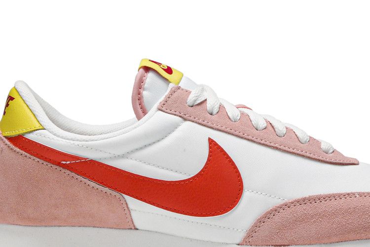 Nike Daybreak Coral Stardust (Women's) Sneakers