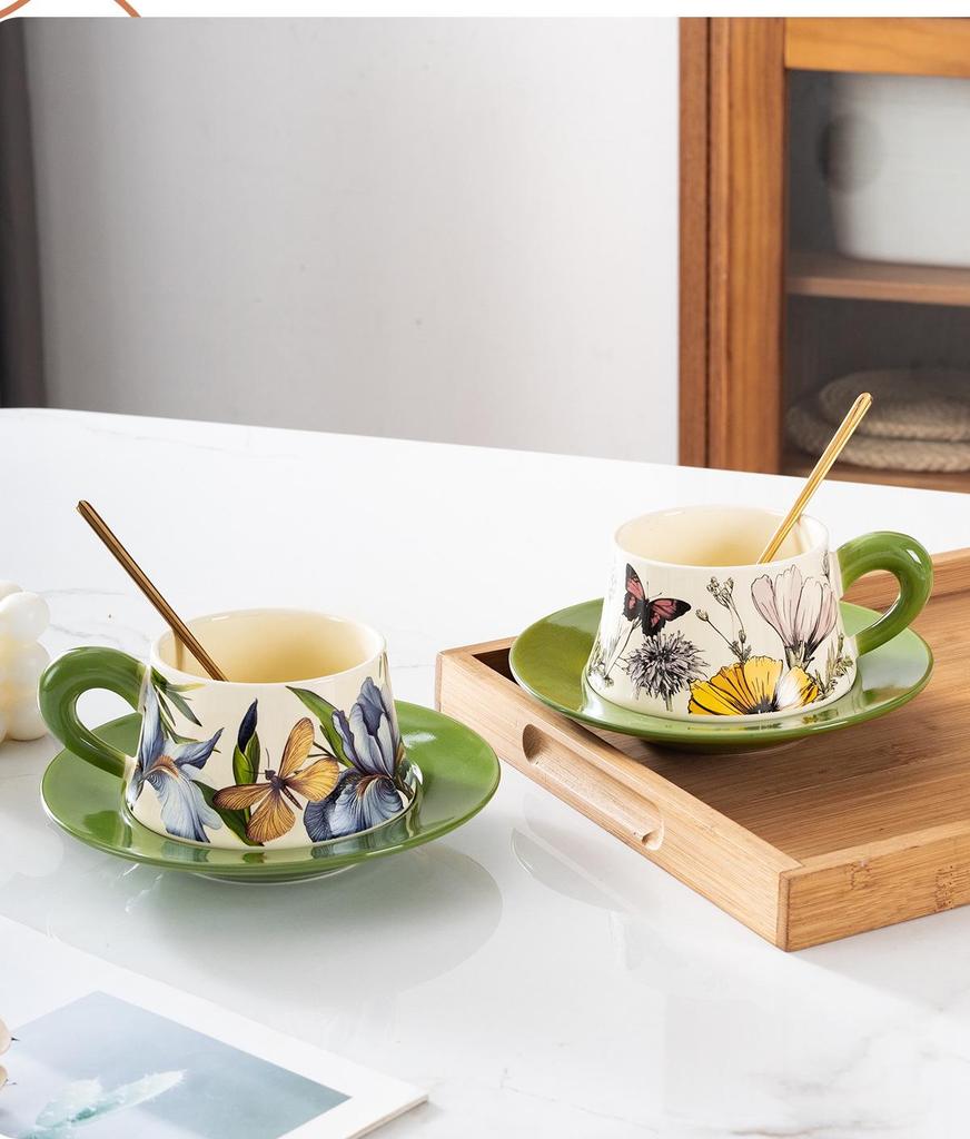 Retro Floral Ceramic Coffee Cup & Saucer Set with Gift Box - Elegant Water Cup Souvenir
