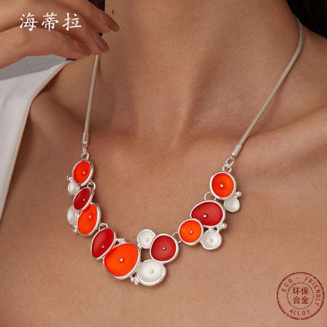 Orange round flower necklace, hot ladies niche dripping oil versatile alloy collarbone chain