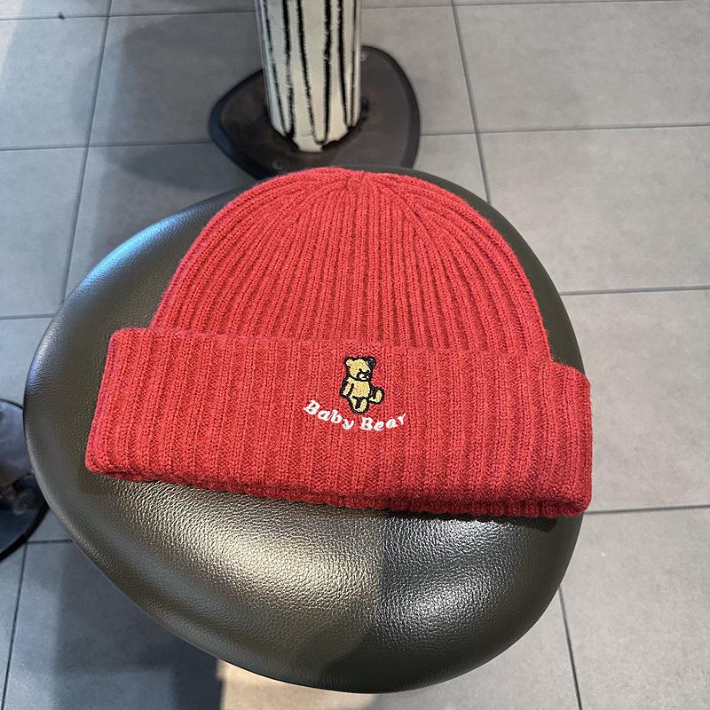 

Autumn and Winter Warm and Thick Knitted Hat for Women Cute Bear Letter Embroidered Pullover Hat Versatile for Street Youth （54-60cm）