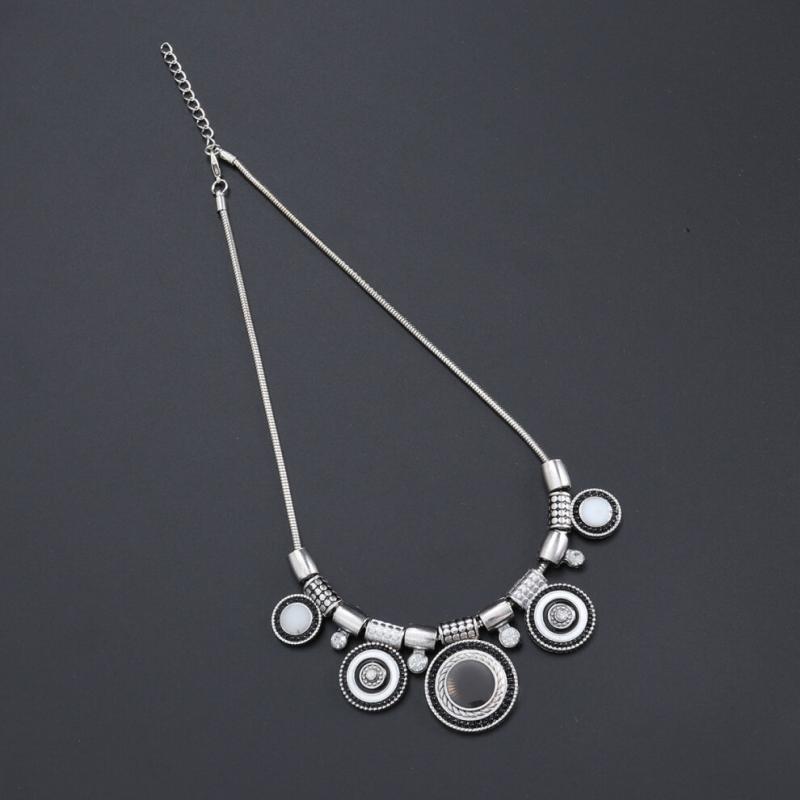 1 black ethnic-style necklace, lightweight for women, suitable for festive occasions