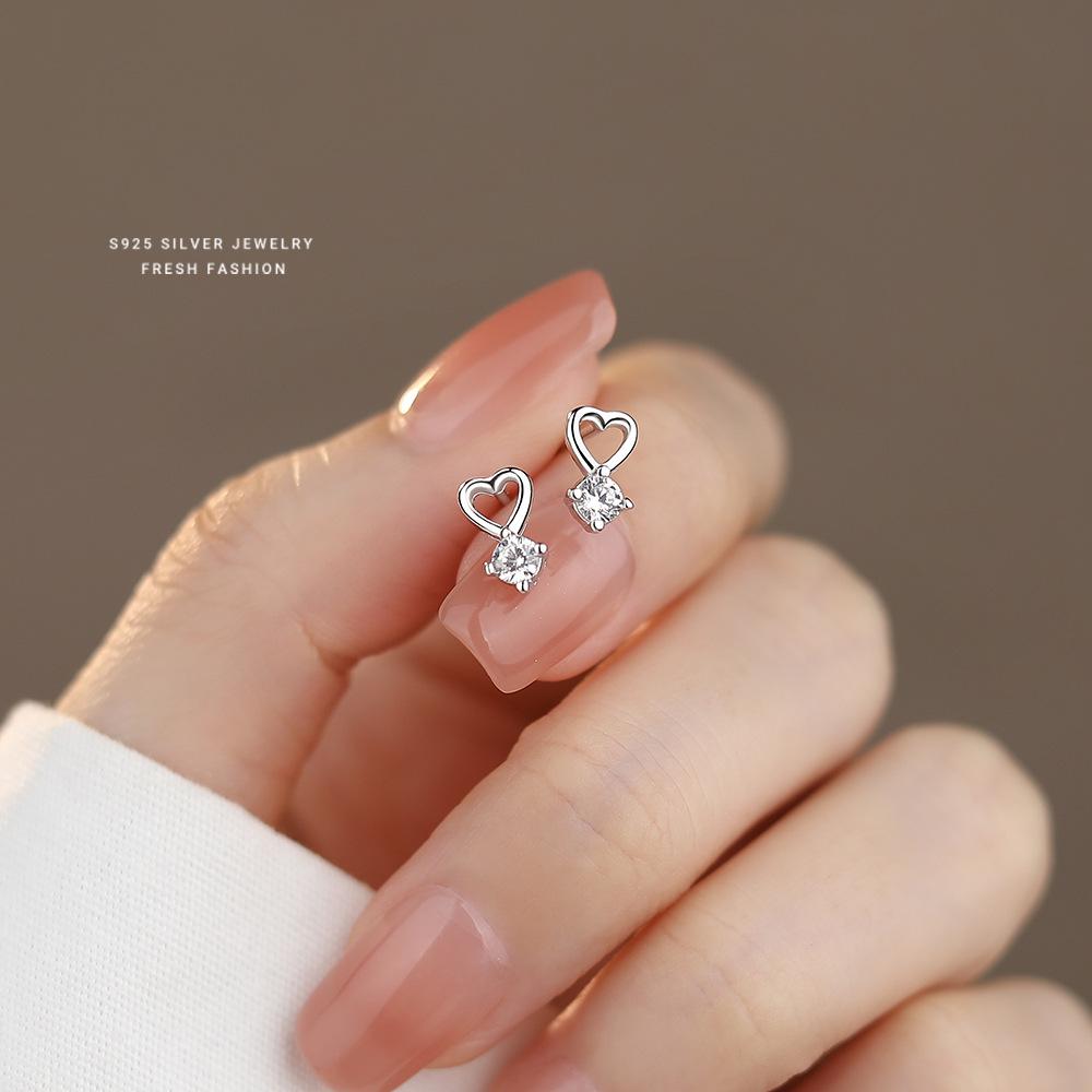 

925 Sterling Silver Hollow Zirconia Heart Earrings for Women Simple Exquisite Jewelry Accessories серебряный
