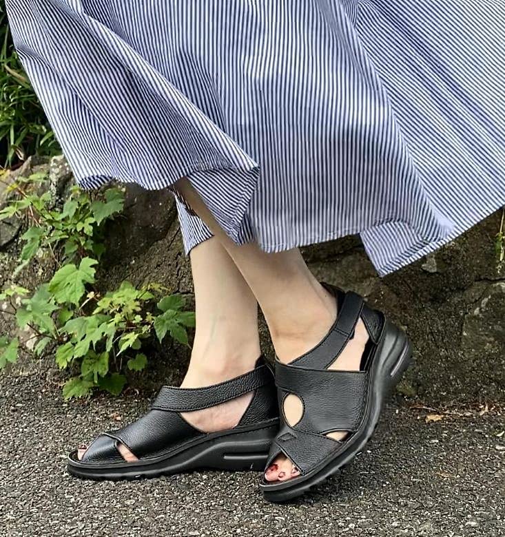 Tlusté pravé se snadno chůzí ne vyrobeno v magickém pásu [Yuriko Matsumoto] Sandály, podešev, kůže, podpatek, bolest, suchý zip, Japonsko, (Černá,