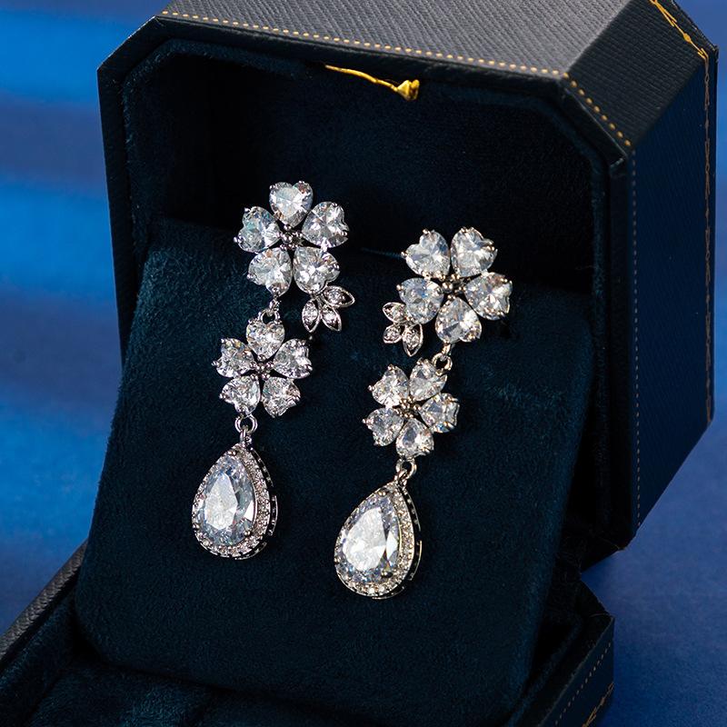 Bridal Stud Earrings Lucky Flower Super Flash Zircon Earrings Wedding Photography Premium Brass Steel Needle Women's Earrings