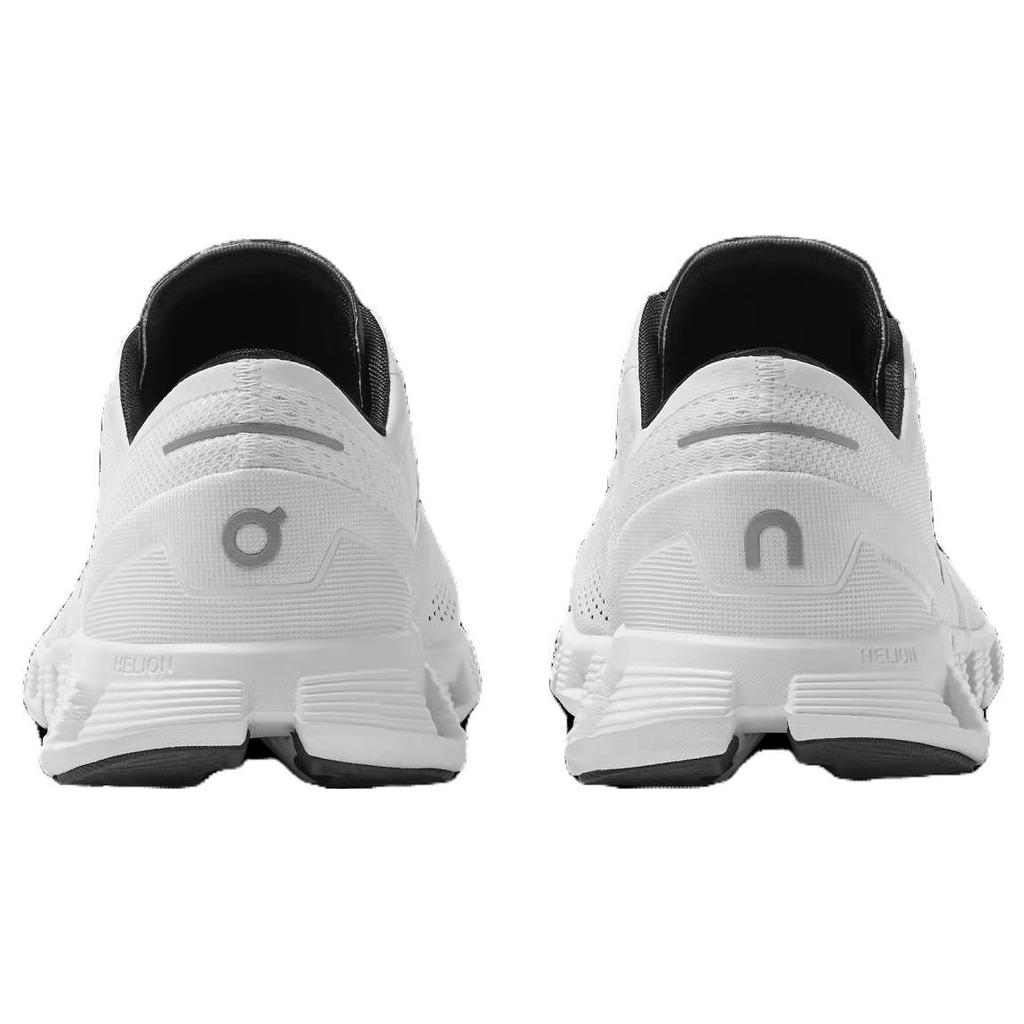 On Running Cloud X White Black 40.99707