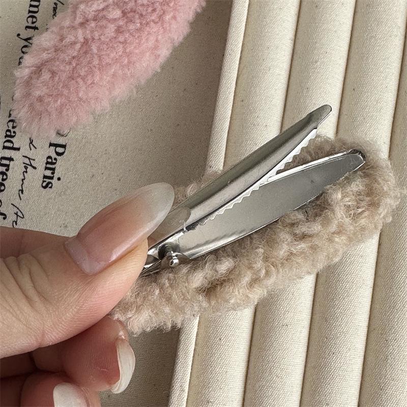 Autumn-Winter Colorful Lambswool Hair Clip - Retro Candy Plush Bangs Hairpin Accessory