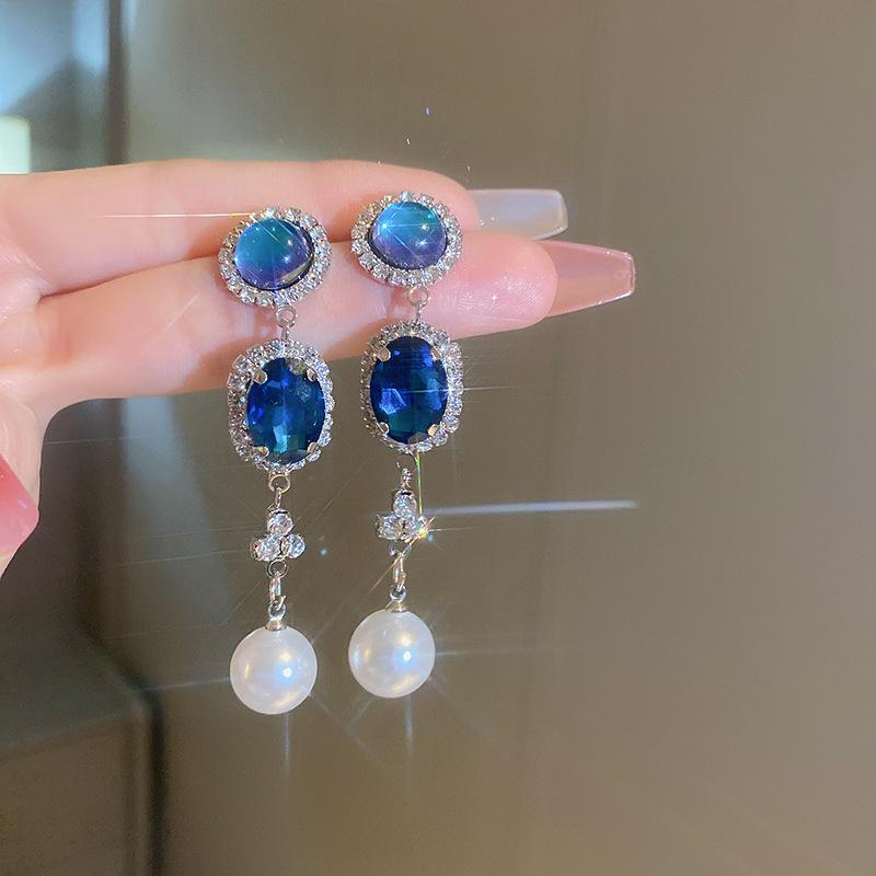 French diamond-set pearl water drop necklace earrings set niche creative collarbone chain temperament light luxury court style jewelry