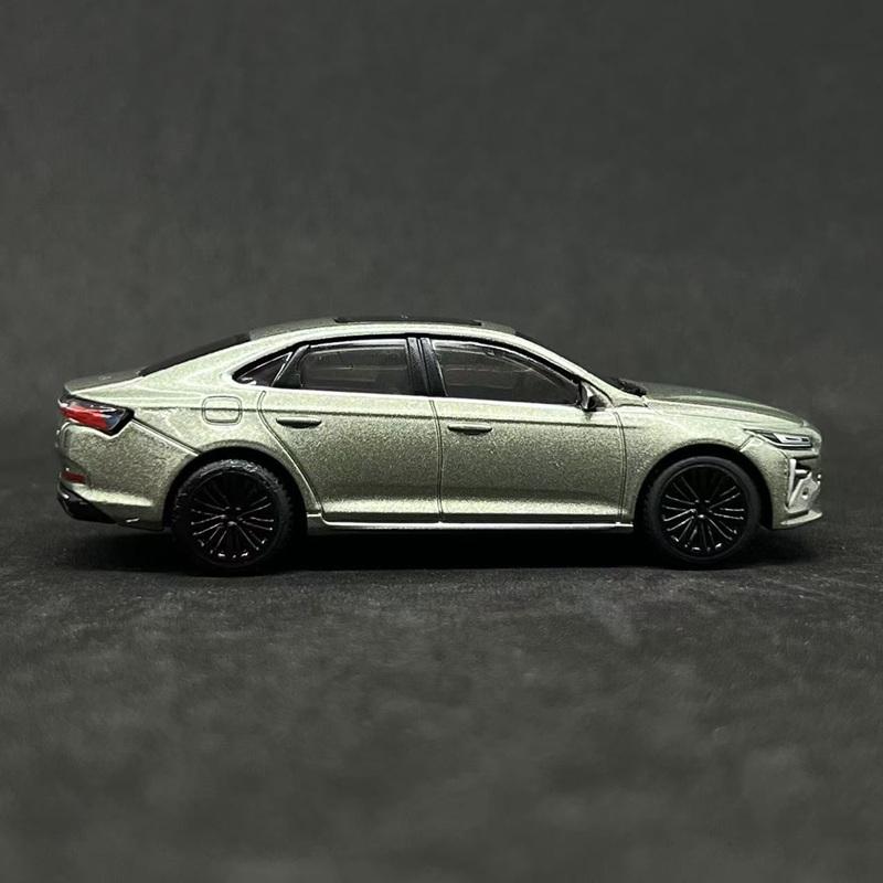 Bburago 1:64 Geely Preface Coupe Alloy Luxy Car Model Diecasts Metal Vehicles Car Model Simulation Miniature Scale Kids Toy Gift