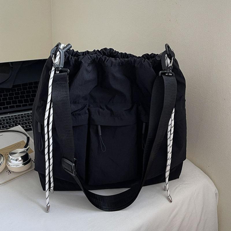 

Large capacity messenger bag commuter women s bag fashionable new shoulder bag чёрный