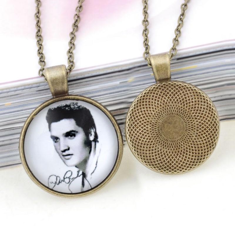 Time Portrait Gemstone Pendant Necklace Retro Glass Pendant Sweater Chain