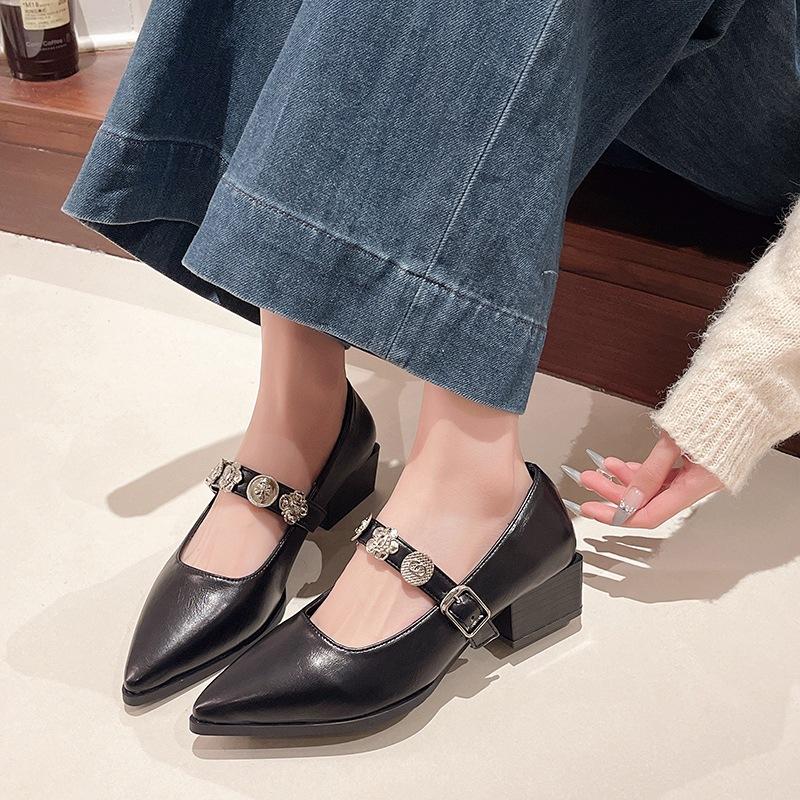 French Pointed Mary Jane Women's Shoes 2025 New Models with Skirts, Light Mouth One-word Metal Buckle Commuter Temperament Single Shoes