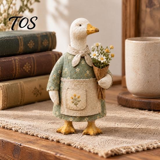 Garden Landscaping Supplies Rustic Goose Figurine, Resin Statue with Apron Holding Flowers, Vintage Style Figurines Cute Animal Ornament for