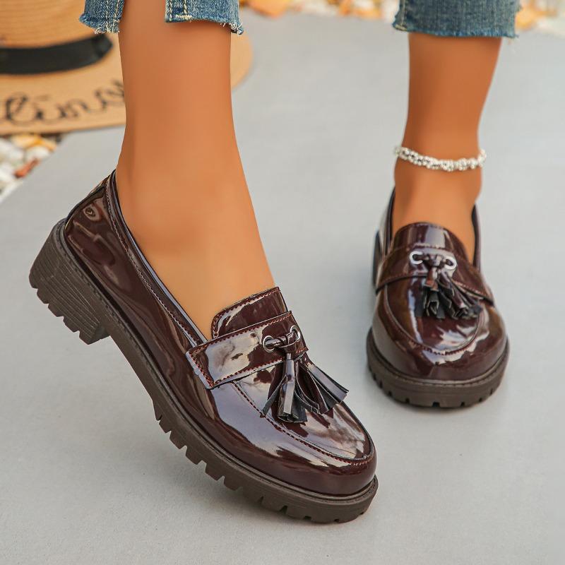 Large Size Spring and Autumn Platform Leather Shoes Tassel Loafers Single Shoes Women
