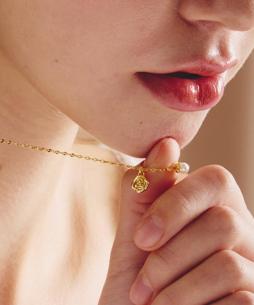 Noonoo Fingers Rich Rose Necklace