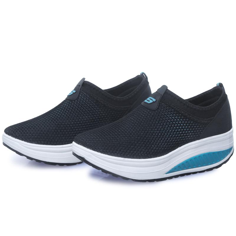 Women Mesh Shoes Outdoor Travel Oversized Swing Shoes Thick Soled Sports Wedge Shoes Casual Mid Heel Breathable Comfortable