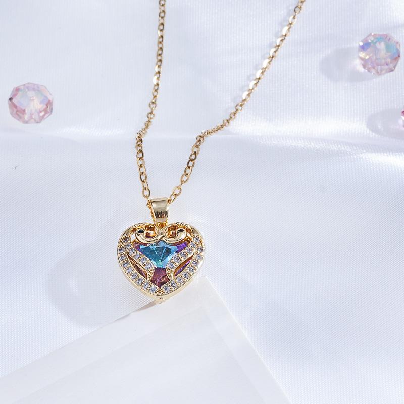 Elegant Women's Zircon Pendant Stainless Steel Necklace - Versatile Clavicle Chain