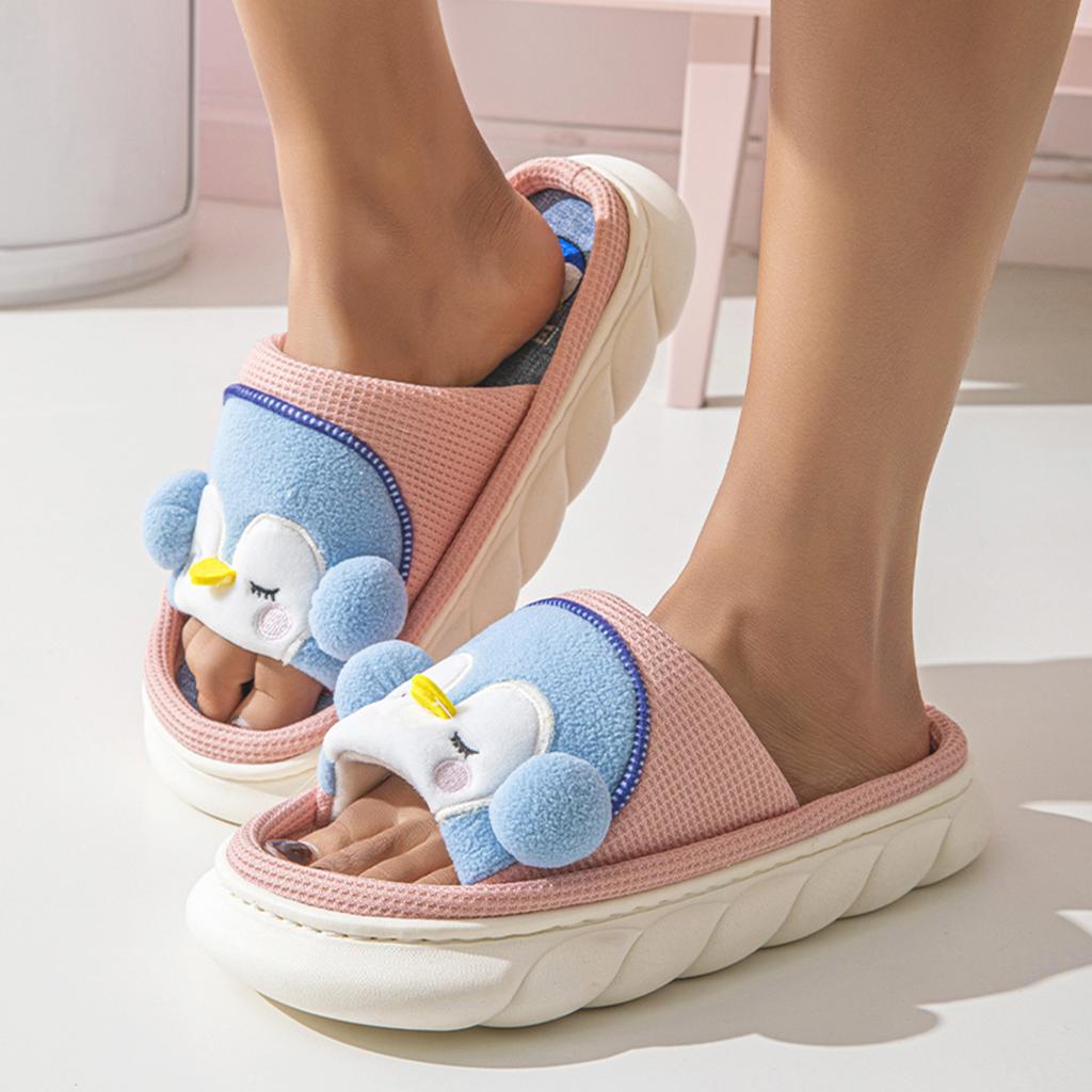 Europe and the United States 2024 new indoor home wear cute thick bottom stepping shit feeling couple slippers spot