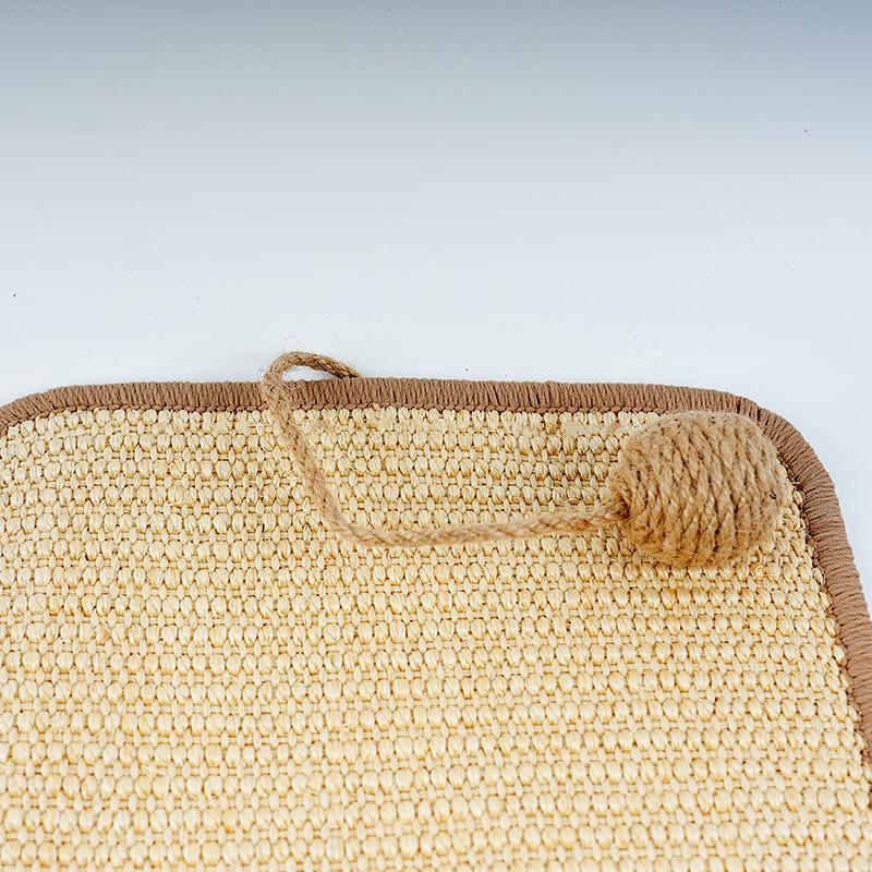 Tan Yi Shan Wall-Mounted Sisal Cat Scratching Mat