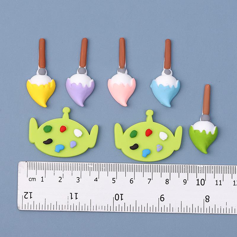 DIY Creative Resin Accessories: Drawing Brush, Board, Phone Case, Hair Clip, Water Cup, Toy, Refrigerator Sticker