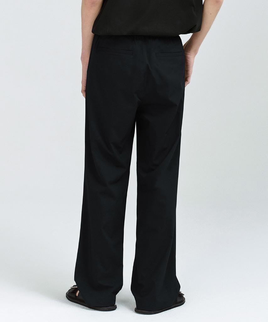 MUSINSA STANDARD [Cooltandard] One-Pleat Wide Elastic Waist Slacks [Black]
