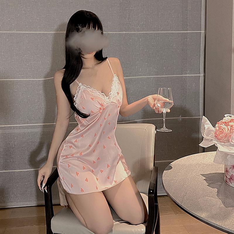Sexy Pyjama Damen Sommer Eis Seide Trägershortskleid mit bedrucktem Brustpolster Neuer süßer Prinzessinnenstil Reiner Verlangens Nachthemd