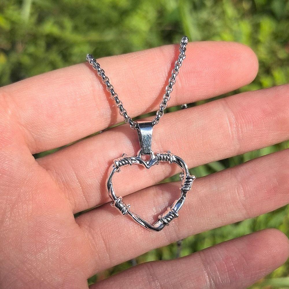 4PCS Personality Thorn Love Necklace Set Gothic Style Crucifix Pendant Chain  Church